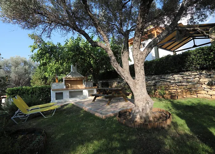 Rose House Apartment *